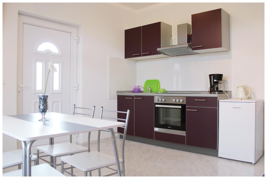Apartments & Room Dijana تروغير المظهر الخارجي الصورة